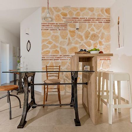 Arka Trogir Apartments - سيغيت فغانييتْسا المظهر الخارجي الصورة