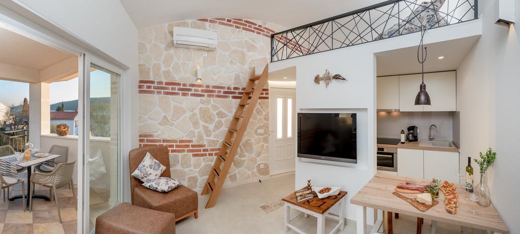 Arka Trogir Apartments - سيغيت فغانييتْسا المظهر الخارجي الصورة