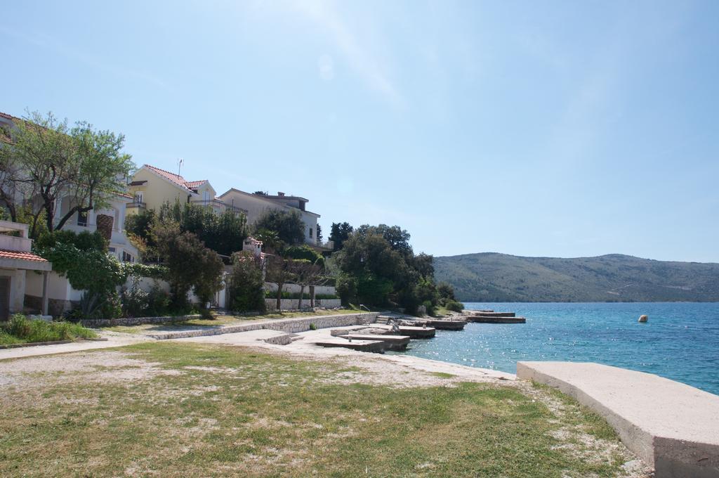 Arka Trogir Apartments - سيغيت فغانييتْسا المظهر الخارجي الصورة