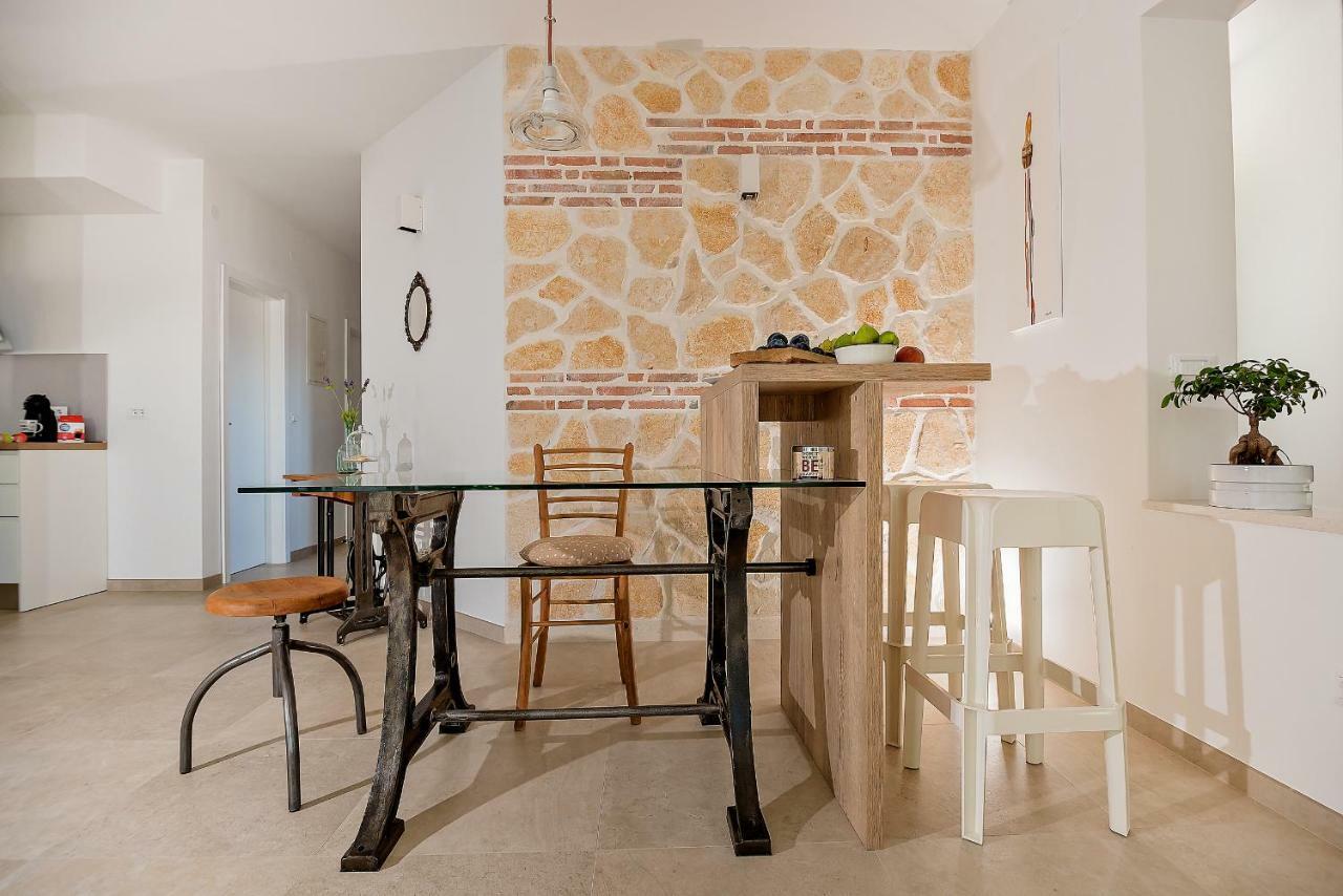 Arka Trogir Apartments - سيغيت فغانييتْسا المظهر الخارجي الصورة