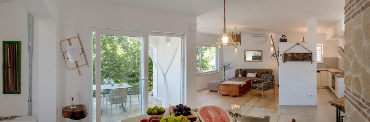 Arka Trogir Apartments - سيغيت فغانييتْسا المظهر الخارجي الصورة